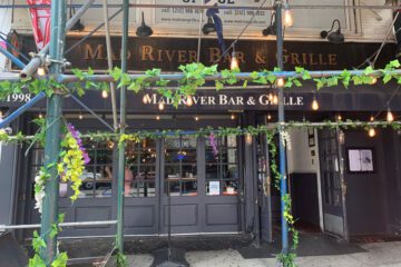 Mad River Bar & Grille