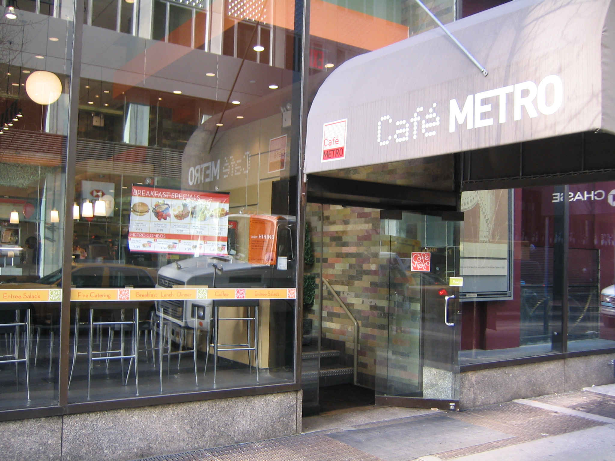 Cafe Metro Rock Center