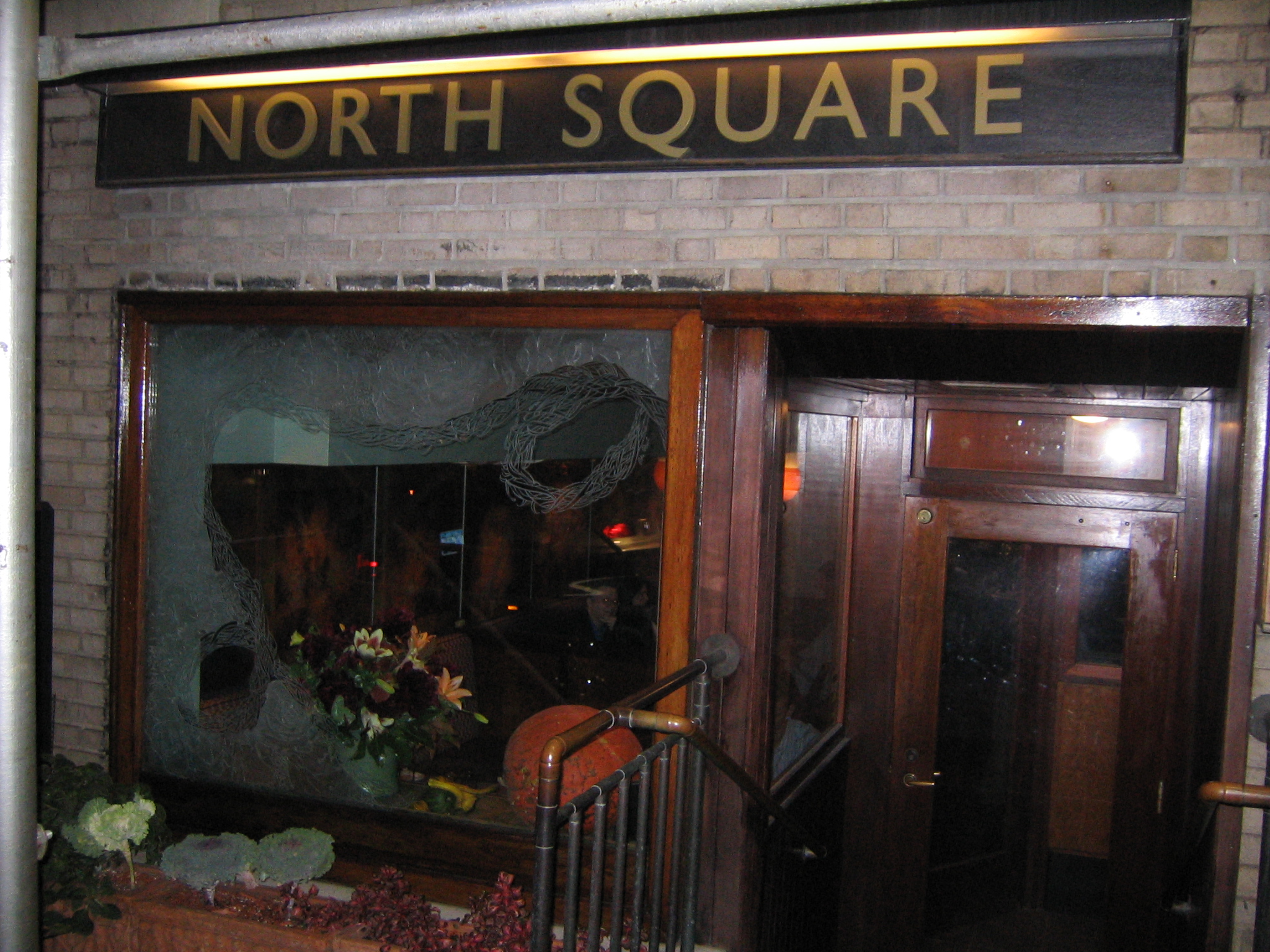 North Square Lounge